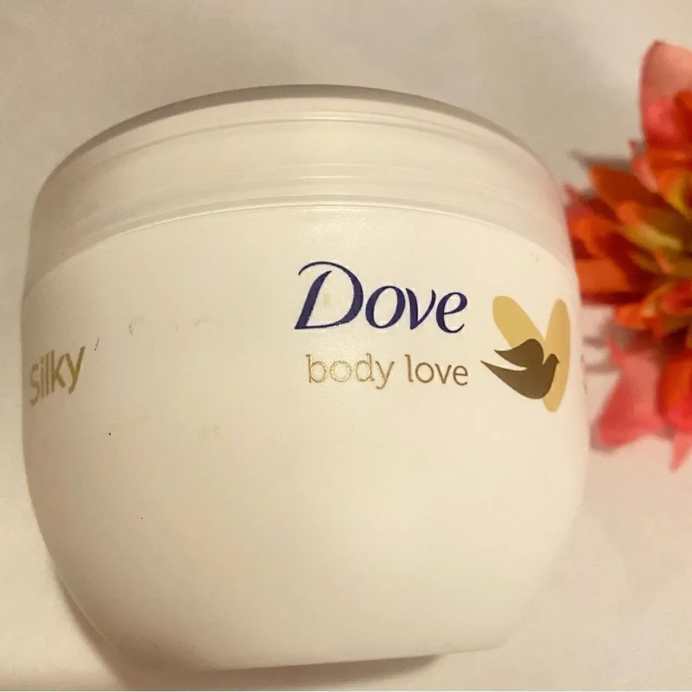 🛍️Dove Body  Love Silky 💖Pampering Body Cream for All Skin Types 300ML💥